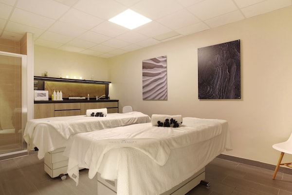 Foto van Modern Alpenappartement - Vakantiehuis in La Clusaz - ParkFacilities