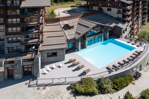 Foto van Berguitzicht vakantiehuis met balkon voor 8 - Vakantiehuis in Flaine - PoolOfHouse