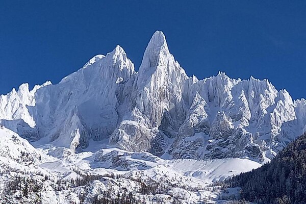 Foto van Appartement in Frankrijk met zwembad en spa - Vakantiehuis in Chamonix mont blanc - AreaSummer20KM