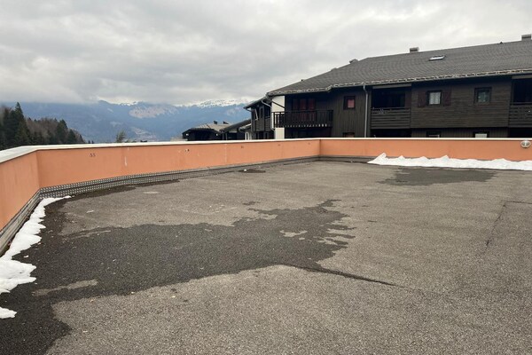 Foto van Appartement in Morillon bij Pistes & Strand - Vakantiehuis in Morillon - Garage
