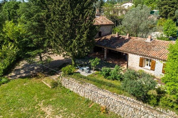 Foto van Provençaals huis in Seillans met zwembad - Vakantiehuis in Seillans - ExteriorSummer