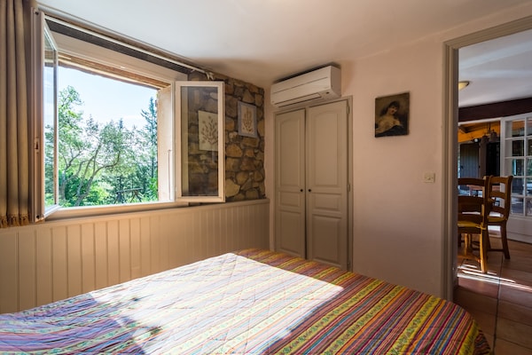 Foto van Provençaals huis in Seillans met zwembad - Vakantiehuis in Seillans - BedRoom