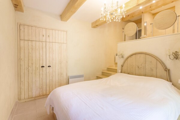 Foto van Voormalige schaapskooi met zwembad in Cotignac - Vakantiehuis in Cotignac - BedRoom