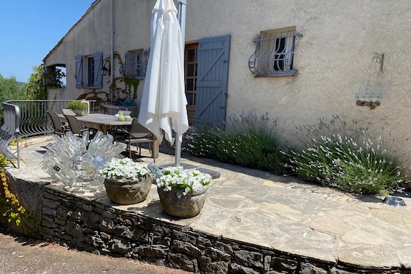 Foto van Vakantiehuis in Flayosc met zwembad en terras - Vakantiehuis in Flayosc - ExteriorSummer