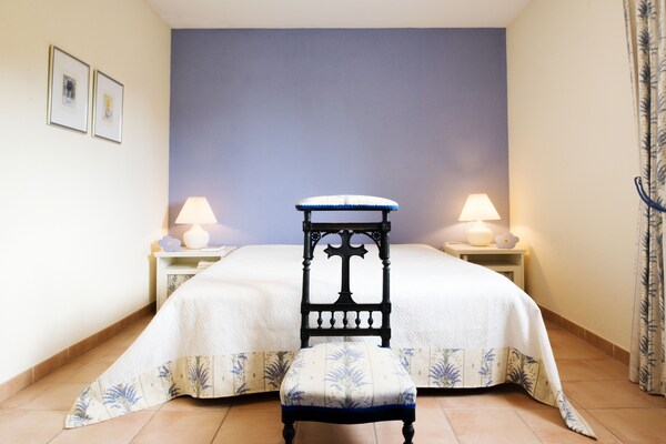 Foto van Vriendelijke Villa Escape - Vakantiehuis in Nans-Les-Pins - BedRoom