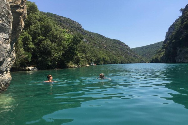 Foto van Vriendelijke Villa Escape - Vakantiehuis in Nans-Les-Pins - AreaSummer20KM