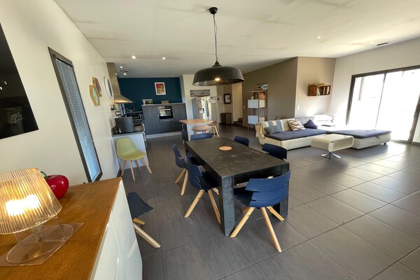 Foto van Villa in Vaison bij Romeinse ruïnes & zwembad - Vakantiehuis in Vaison-la-Romaine - LivingRoom