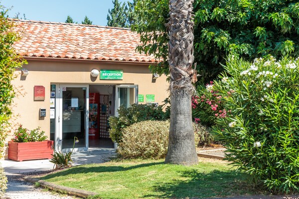 Foto van Zonnig Provençaals huis met terras - Vakantiehuis in Aubignan - ExteriorSummer