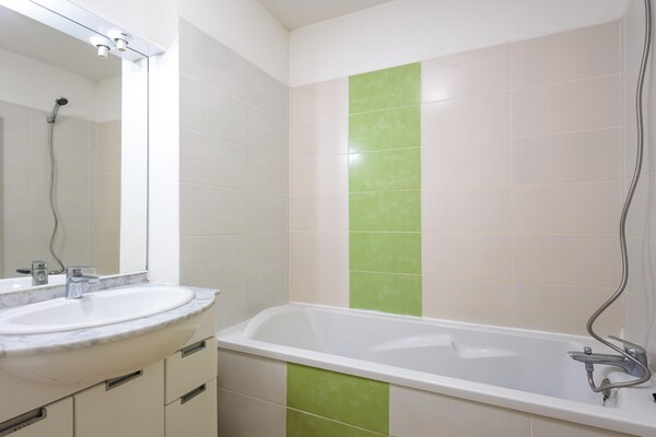 Foto van Zonnig Provençaals huis met terras - Vakantiehuis in Aubignan - BathRoom