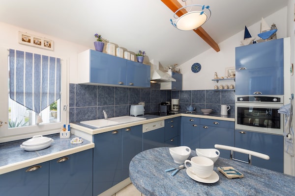Foto van Villa in St. Jean-de-Monts met Privézwembad - Vakantiehuis in Saint- Jean-De-Monts - Kitchen