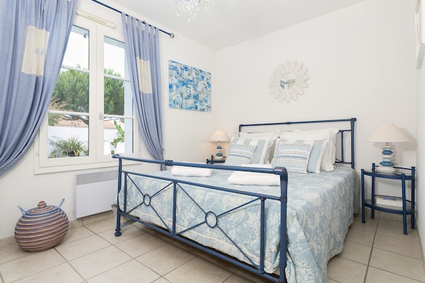 Foto van Villa in St. Jean-de-Monts met Privézwembad - Vakantiehuis in Saint- Jean-De-Monts - BedRoom