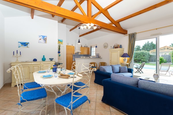Foto van Ruime villa aan zee - Vakantiehuis in Saint- Jean-De-Monts - LivingRoom