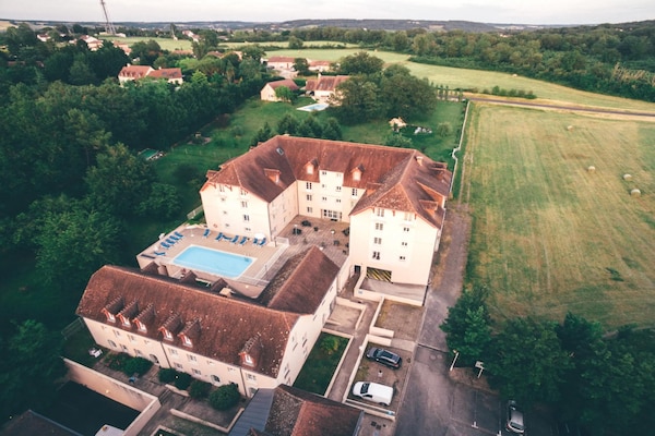 Foto van Gezellig verblijf voor stellen vlakbij thermaalbad - ExteriorSummer