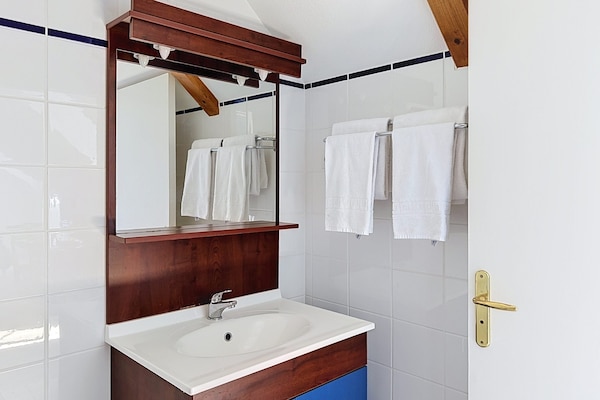 Foto van Gezellig verblijf voor stellen vlakbij thermaalbad - BathRoom