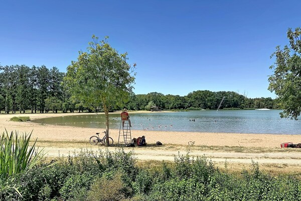 Foto van Chalet aan het meer, Moncontour Park - Vakantiehuis in Moncontour - AreaSummer5KM