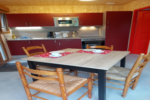 Foto van Chalet in St Maurice bij Ballon d'Alsace - Vakantiehuis in Saint-Maurice-sur-Moselle - DiningRoom