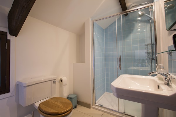 Foto van Vakantiehuis in Tavistock bij Forellenmeren - Vakantiehuis in Tavistock - BathRoom