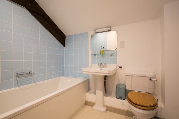 Foto van Vakantiehuis in Tavistock bij Forellenmeren - Vakantiehuis in Tavistock - BathRoom