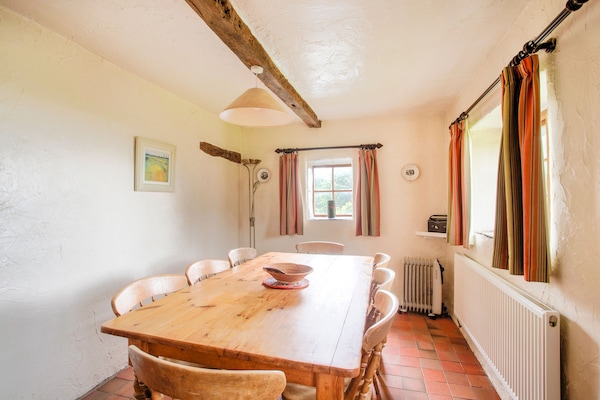 Foto van Fijn vakantiehuis in Welshpool met een tuin - Vakantiehuis in Welshpool - DiningRoom
