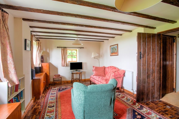 Foto van Fijn vakantiehuis in Welshpool met een tuin - Vakantiehuis in Welshpool - LivingRoom