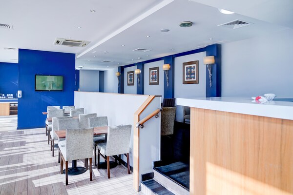 Foto van Belvilla Crewe City Centre Hotel Tweepersoonskamer - ParkFacilities