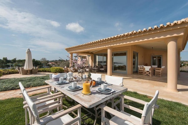 Foto van Villa in Peloponnesos bij Strand & Zwembad - Vakantiehuis in Porto Heli - TerraceBalcony