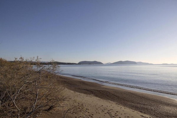 Foto van Villa in Peloponnesos bij Strand & Zwembad - Vakantiehuis in Porto Heli - AreaSummer20KM