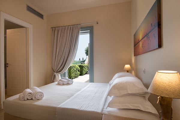 Foto van Villa in Peloponnesos bij Strand & Zwembad - Vakantiehuis in Porto Heli - BedRoom