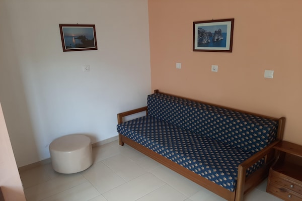 Foto van Geweldig appartement in Mpenitses met terras - Vakantiehuis in Mpenitses - LivingRoom