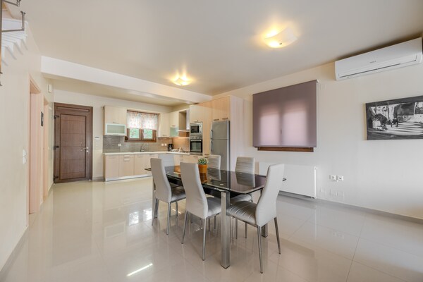 Foto van Villa nabij het strand van Palaiokastro - Vakantiehuis in Palaiokastro - DiningRoom