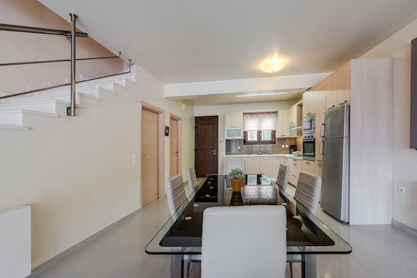 Foto van Villa nabij het strand van Palaiokastro - Vakantiehuis in Palaiokastro - DiningRoom