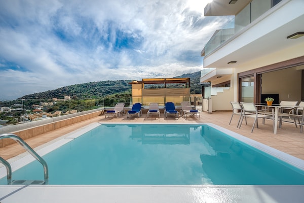 Foto van Villa nabij het strand van Palaiokastro - Vakantiehuis in Palaiokastro - Outdoor