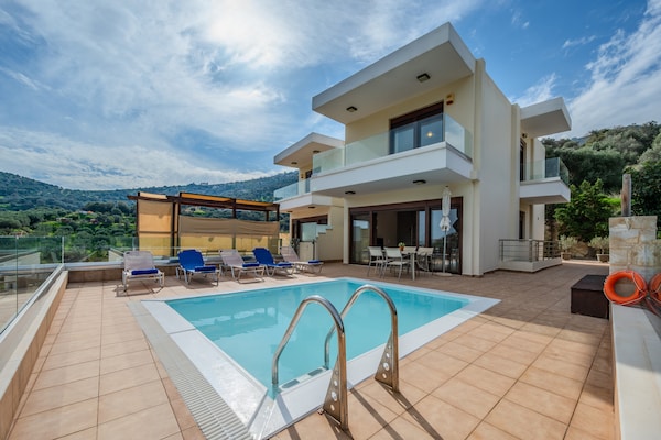 Foto van Villa nabij het strand van Palaiokastro - Vakantiehuis in Palaiokastro - Outdoor