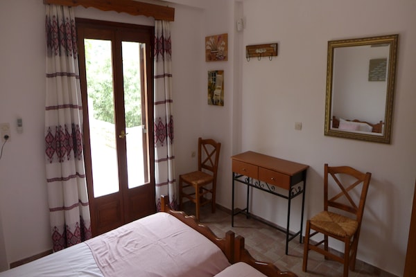 Foto van Villa in Axos met zwembad bij Panormo - Vakantiehuis in Axos - Rethymno - BedRoom