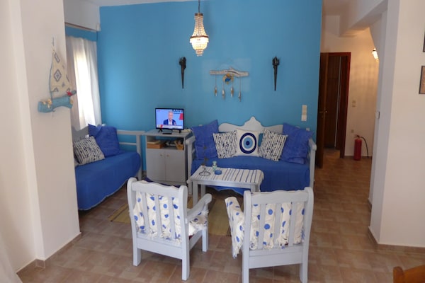 Foto van Villa in Axos met zwembad bij Panormo - Vakantiehuis in Axos - Rethymno - LivingRoom