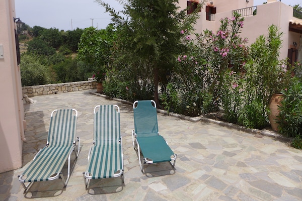 Foto van Villa in Axos met zwembad bij Panormo - Vakantiehuis in Axos - Rethymno - GardenSummer
