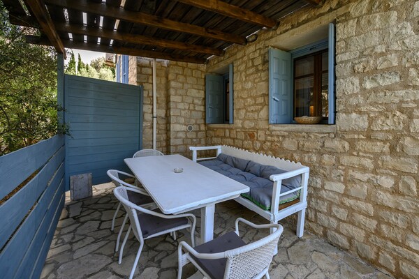 Foto van Villa in Spili met Uitzicht & Zwembad - Vakantiehuis in Lampini - TerraceBalcony