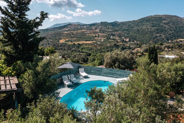 Foto van Villa in Spili met Uitzicht & Zwembad - Vakantiehuis in Lampini - Outdoor