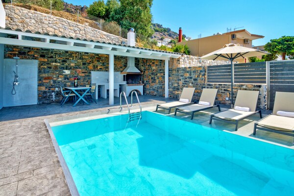 Foto van Villa in Sellia met privézwembad & zeezicht - Vakantiehuis in Sellia - PoolOfHouse