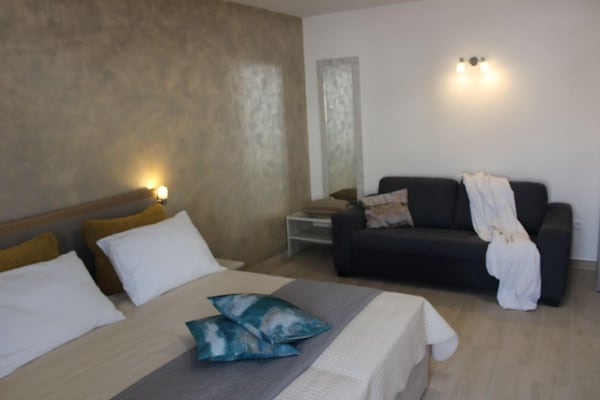 Foto van Appartement met zeezicht in Stara Novalja - Vakantiehuis in Stara Novalja - LivingRoom