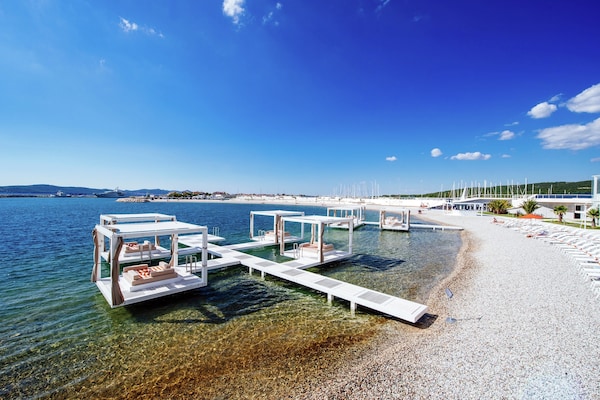 Foto van Vrijstaand vakantiehuis in Dalmatië met privétuin - AreaSummer5KM
