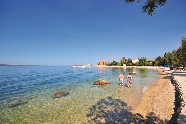 Foto van Vrijstaand vakantiehuis in Dalmatië met privétuin - AreaSummer5KM