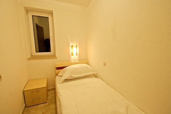 Foto van Vakantiehuis in Novigrad met privézwembad - Vakantiehuis in Novigrad - BedRoom