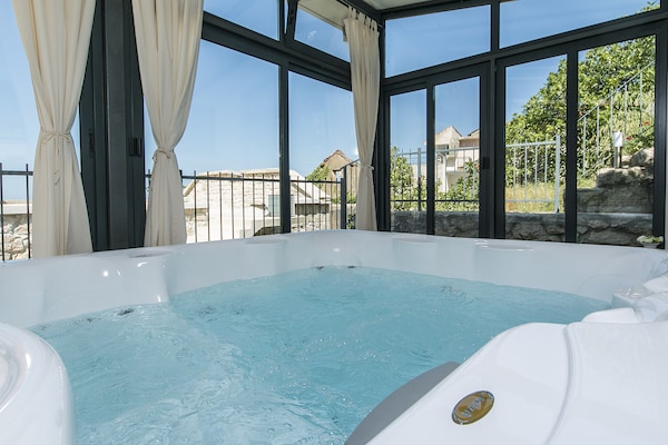 Foto van Stenen Huis in Podgora met Zeezicht - Vakantiehuis in Podgora - ExteriorSummer