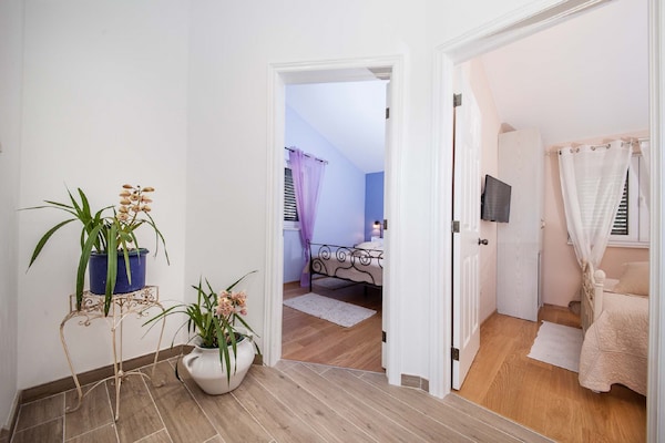 Foto van Stenen Huis in Podgora met Zeezicht - Vakantiehuis in Podgora - BedRoom