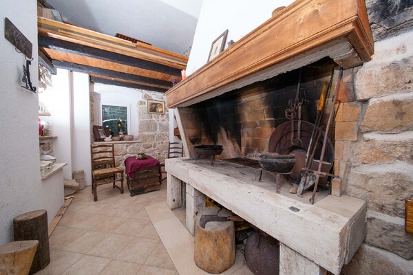 Foto van Stenen Huis in Podgora met Zeezicht - Vakantiehuis in Podgora - GardenSummer