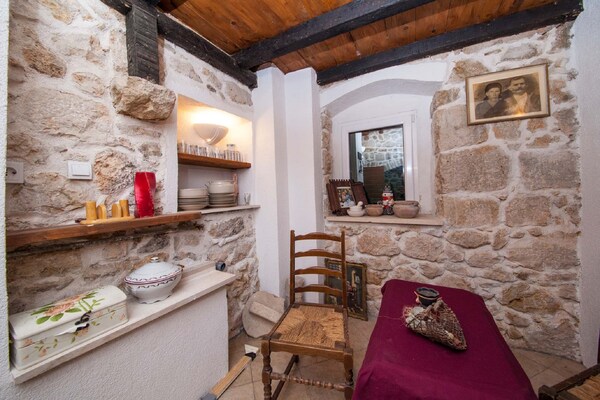 Foto van Stenen Huis in Podgora met Zeezicht - Vakantiehuis in Podgora - GardenSummer