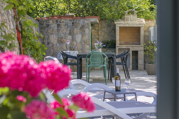 Foto van Stenen Huis in Podgora met Zeezicht - Vakantiehuis in Podgora - Ambiance