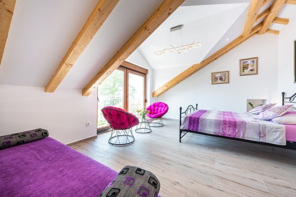 Foto van Villa Mia -Three-Bedroom Villa with Swimming Pool - Vakantiehuis in Trsteno - BedRoom