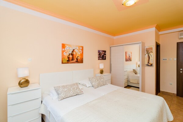 Foto van Hotel Pansion Villa Antonio - Standard Double Room 2 - BedRoom